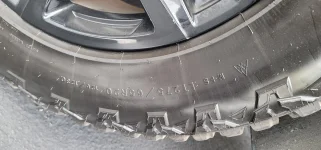 My 2020 Z71 Midnight Edition Trail Boss tire size 20240917_152950.webp