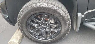 My 2020 Z71 Midnight Edition Trail Boss Wheel and tire 20240917_152946.webp