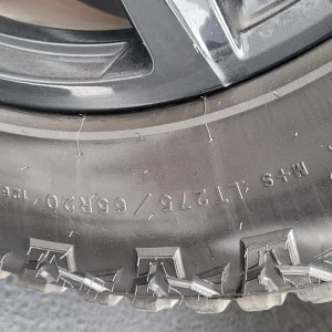 My 2020 Z71 Midnight Edition Trail Boss tire size 20240917_152950.jpg