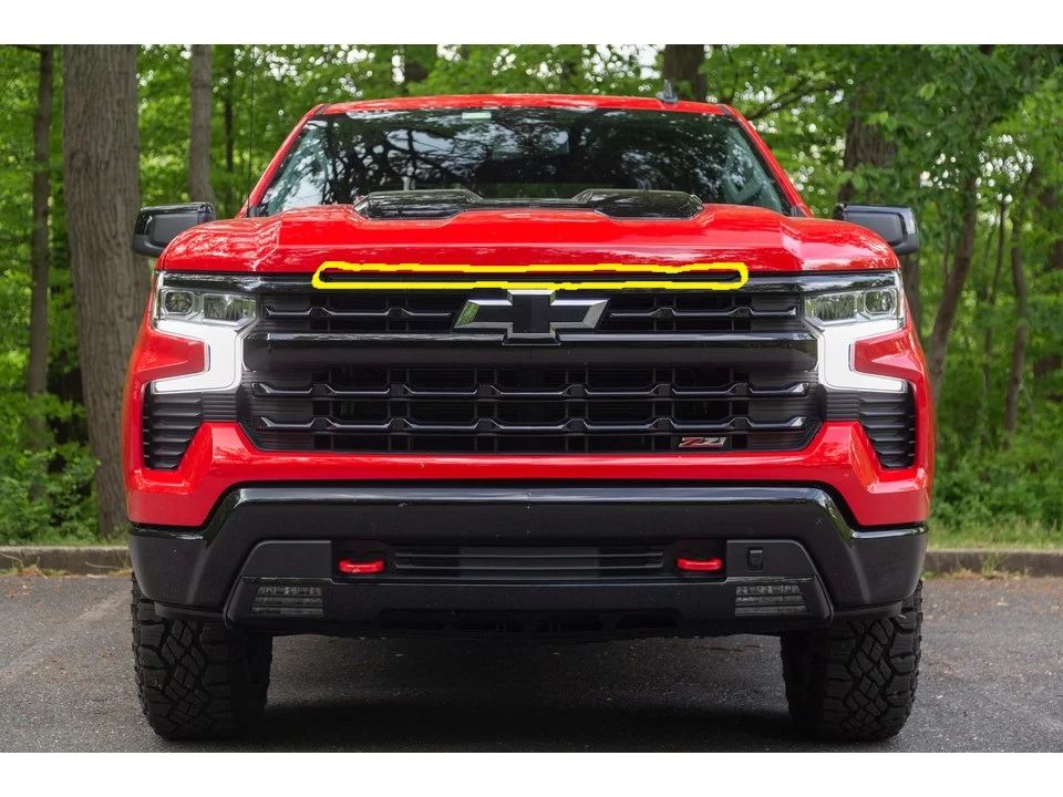 2023_Chevrolet_Silverado_1500_Grille_2.jpg