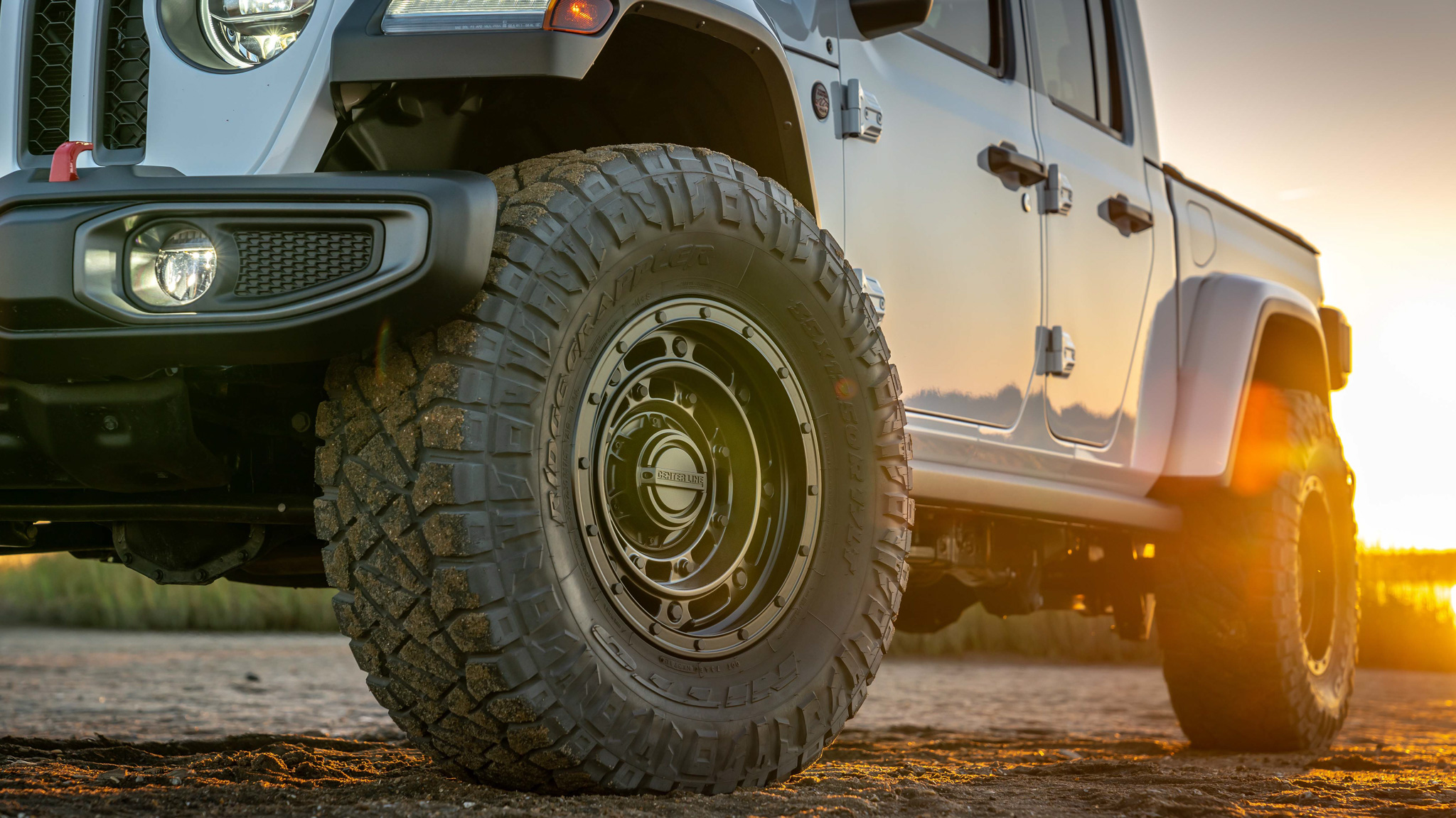 www.motortrend.com